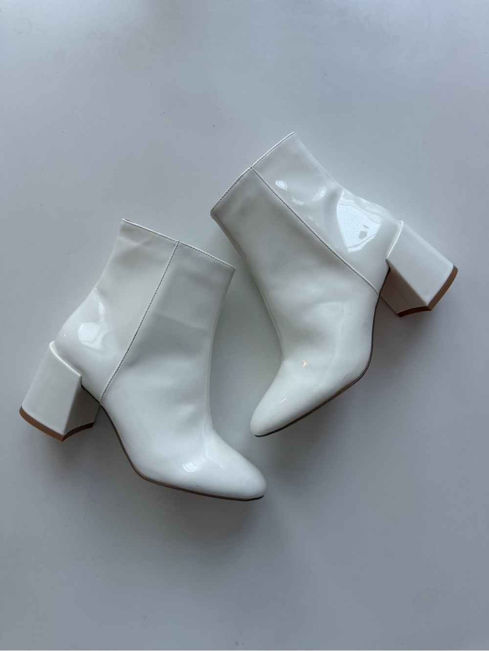 Urban Outfitters White Patent Block Heel Ankle Boots US Size 6